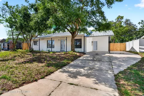 1585 Kingston St, Titusville, FL 32780