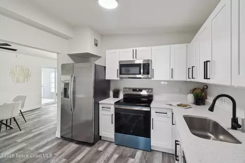 Kitchen - 2015 Coolidge Ave, Melbourne, FL 32935 photo 1 of 3