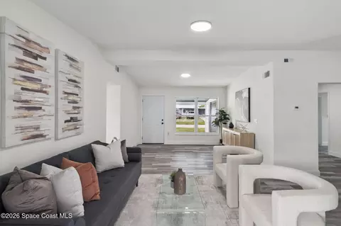 Living - 2015 Coolidge Ave, Melbourne, FL 32935 photo 3 of 4