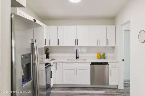 Kitchen - 2015 Coolidge Ave, Melbourne, FL 32935 photo 3 of 3
