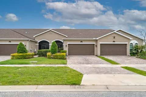 8364 Loren Cove Dr, Melbourne, FL 32940