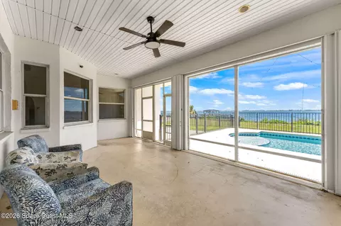 Exterior - 2729 Pineapple Ave, Melbourne, FL 32935 photo 4 of 14