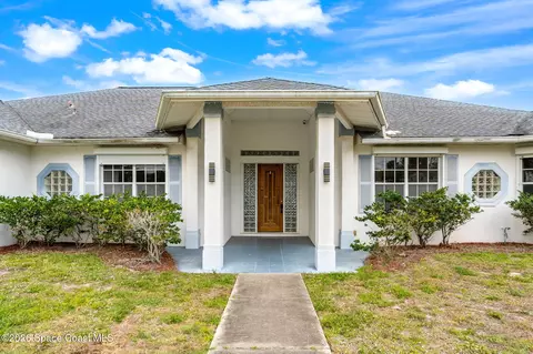 Exterior - 2729 Pineapple Ave, Melbourne, FL 32935 photo 11 of 14