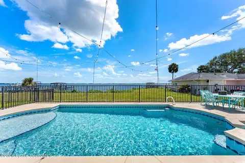 Exterior - 2729 Pineapple Ave, Melbourne, FL 32935 photo 3 of 14