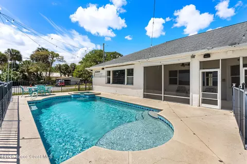 Exterior - 2729 Pineapple Ave, Melbourne, FL 32935 photo 7 of 14