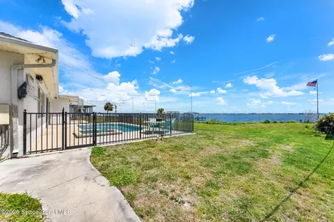 Exterior - 2729 Pineapple Ave, Melbourne, FL 32935 photo 13 of 14