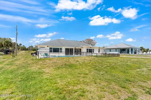 Exterior - 2729 Pineapple Ave, Melbourne, FL 32935 photo 5 of 14