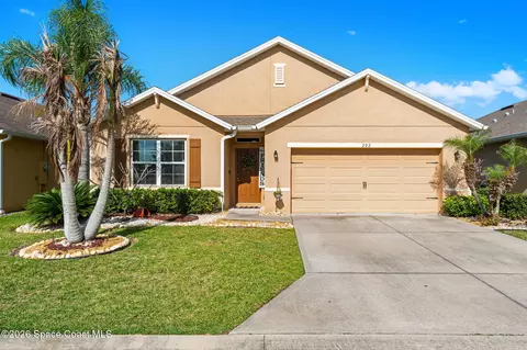 202 Alamere Dr SW, Palm Bay, FL 32908