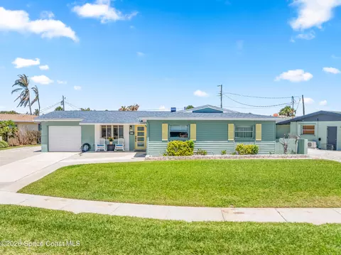 914 Bluewater Dr, Indian Harbour Beach, FL 32937