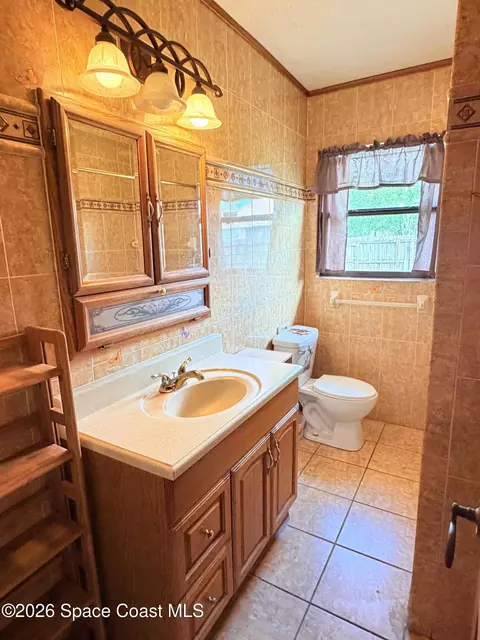 Bath - 1420 Tate St, Cocoa, FL 32922 photo 1 of 2