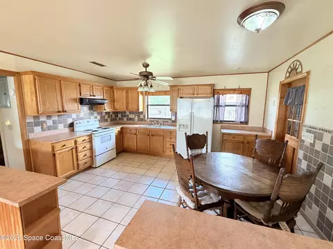 Kitchen - 1420 Tate St, Cocoa, FL 32922 photo 3 of 3
