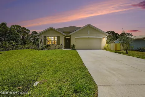1563 Leeward Ave SE, Palm Bay, FL 32909