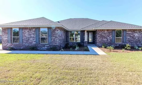 9819 Shangri La West Rd, Milton, FL 32583