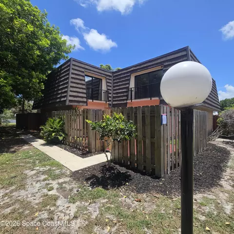 4014 Vista Oaks Cir NE, Palm Bay, FL 32905
