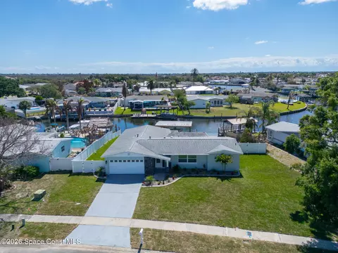 1740 Canal Ct, Merritt Island, FL 32953