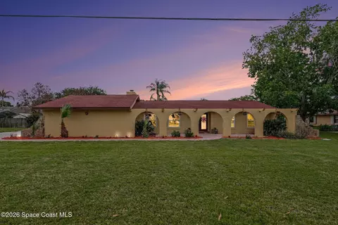 475 Bella Capri Dr, Merritt Island, FL 32952