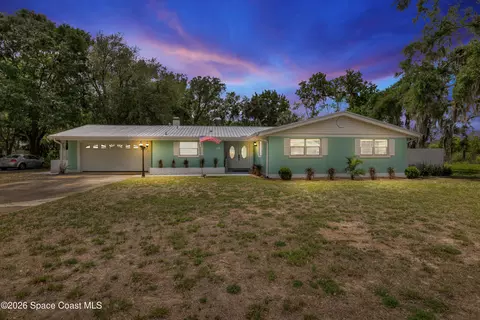 48 Fairglen Dr, Titusville, FL 32796