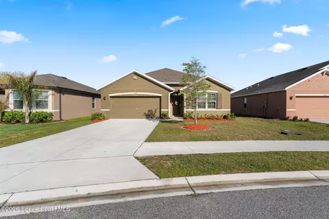 3120 Burrowing Owl Dr, Mims, FL 32754