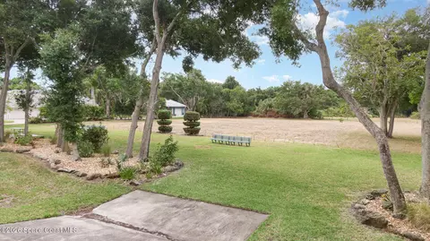 155 Hacienda Dr, Merritt Island, FL 32952
