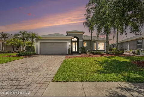 348 Gardendale Cir SE, Palm Bay, FL 32909