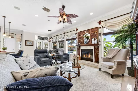 Living - 583 Young St, Melbourne, FL 32935 photo 3 of 5