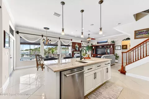 Kitchen - 583 Young St, Melbourne, FL 32935 photo 4 of 8