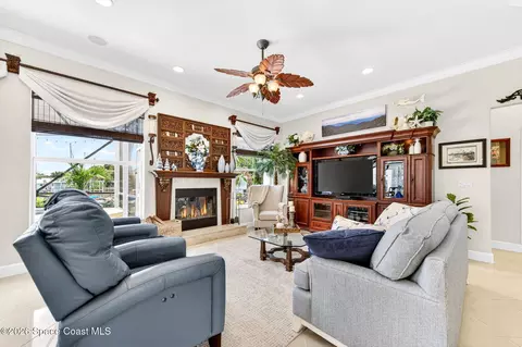 Living - 583 Young St, Melbourne, FL 32935 photo 1 of 5