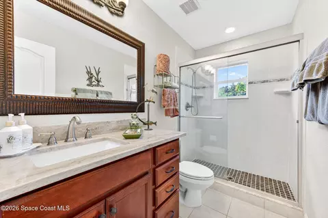 Bath - 583 Young St, Melbourne, FL 32935 photo 5 of 5