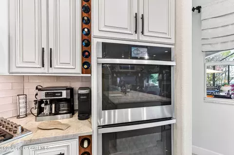 Kitchen - 583 Young St, Melbourne, FL 32935 photo 8 of 8