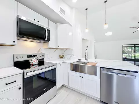 Kitchen - 1353 Nelson Ct, Rockledge, FL 32955 photo 1 of 10