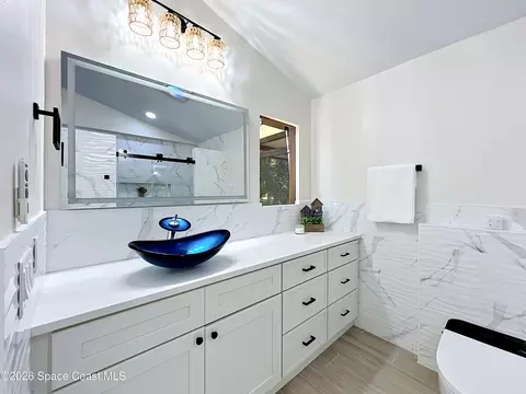 Bath - 1353 Nelson Ct, Rockledge, FL 32955 photo 1 of 7