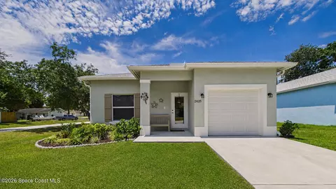 2425 86th Dr, Vero Beach, FL 32966