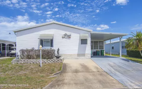 7669 Chasta Rd, Micco, FL 32976