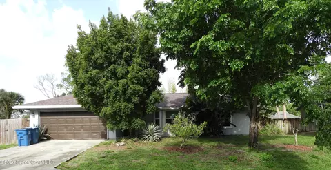 1220 Snowbird Ave NW, Palm Bay, FL 32907