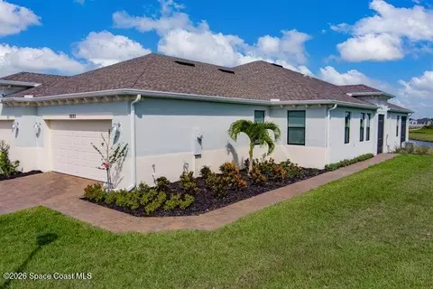 9893 Alister Dr, Melbourne, FL 32940
