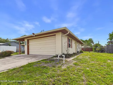520 Jupiter Blvd NW, Palm Bay, FL 32907