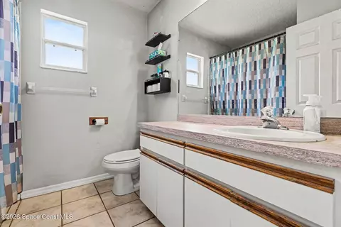 Bath - 5220 Avocado Ave, Cocoa, FL 32926 photo 3 of 3