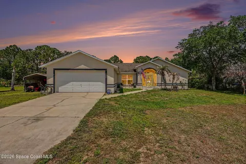 5220 Avocado Ave, Cocoa, FL 32926