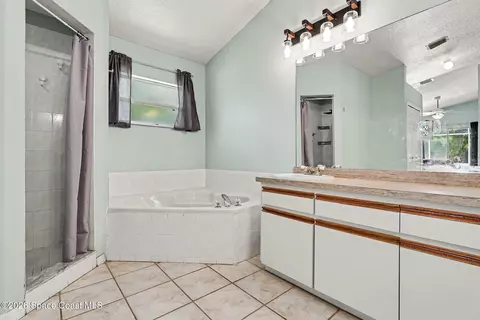Bath - 5220 Avocado Ave, Cocoa, FL 32926 photo 2 of 3