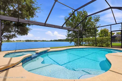 Exterior - 955 Shiloh Dr, Melbourne, FL 32940 photo 2 of 9