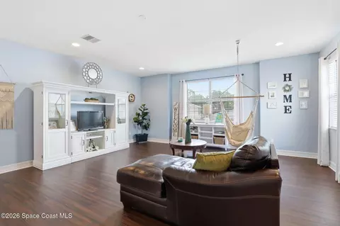 Living - 955 Shiloh Dr, Melbourne, FL 32940 photo 4 of 4