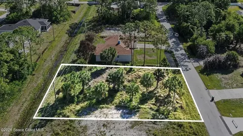 1067 Westport St SE, Palm Bay, FL 32909