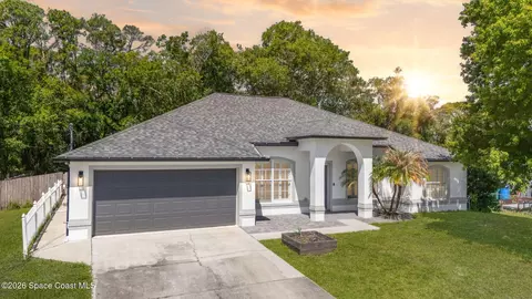 425 La Veta Dr, Melbourne, FL 32904