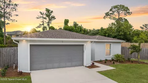 5495 Wendy Lee Dr, Titusville, FL 32780