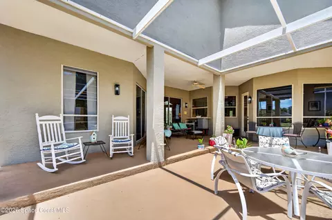Exterior - 900 Bluegrass Ln, Rockledge, FL 32955 photo 4 of 13
