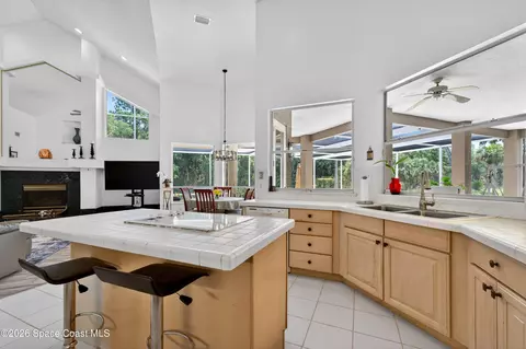 Kitchen - 900 Bluegrass Ln, Rockledge, FL 32955 photo 4 of 5