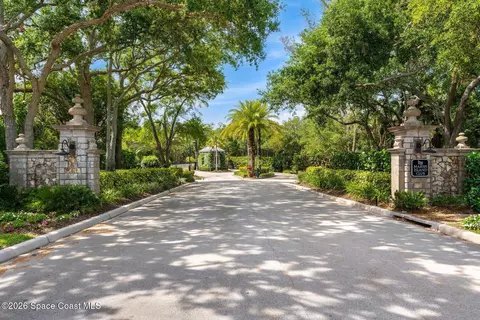 9200 E Marsh Island Dr, Vero Beach, FL 32963