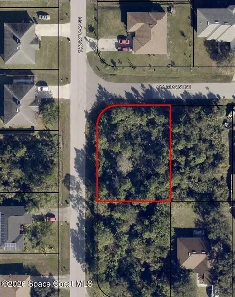 1300 Tordira St SE, Palm Bay, FL 32909