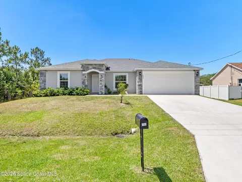 566 Forrest Hills St SW, Palm Bay, FL 32908
