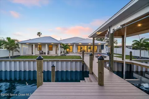 119 Aucila Rd, Cocoa Beach, FL 32931